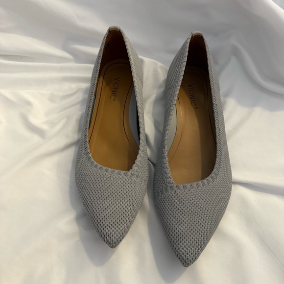 NWOT Vionic Dahlia Grey Knit Pointed Toe Ballet Flats- Smudged - Picture 2 of 8